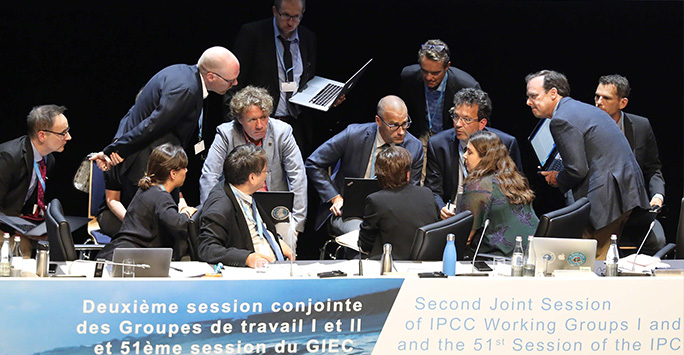 Authors of the IPCC report working together