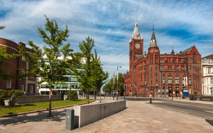 Victoria Gallery and Museum on a sunny day