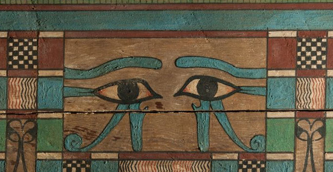 Eye design on side of coffin