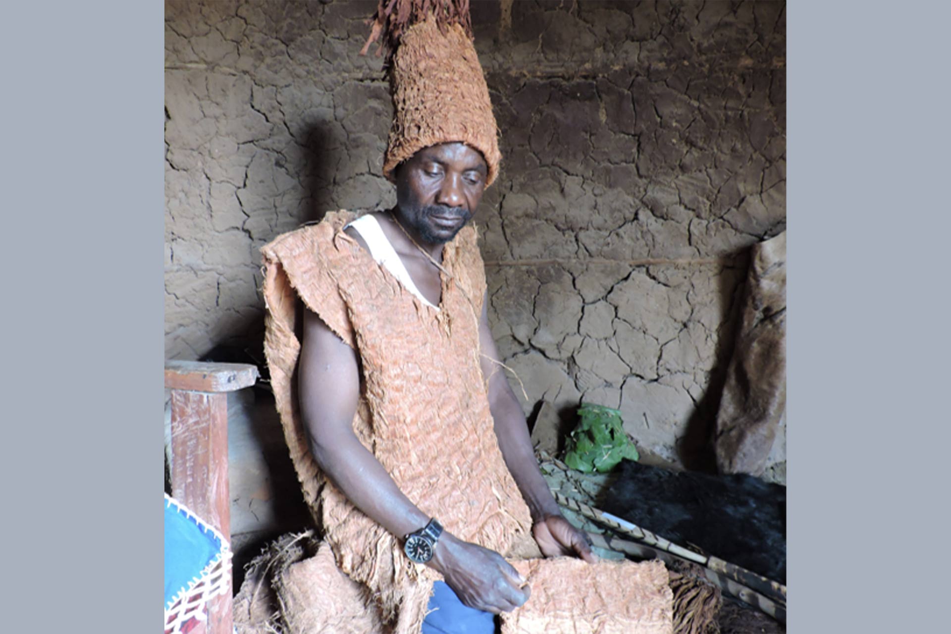 A man wearing African clothing