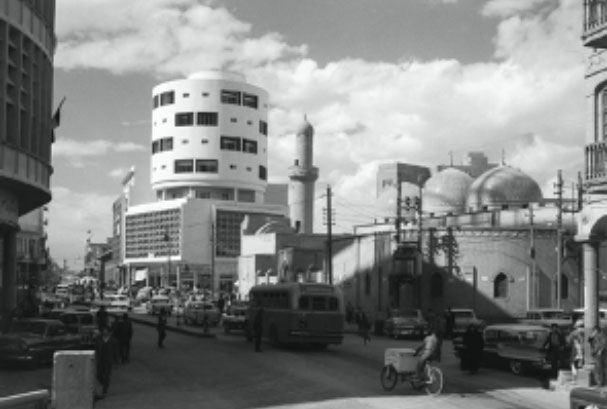 Latif Al Ani, Shorja Street, Baghdad, 1960. Latif Al Ani Collection, courtesy of the Arab Image Foundation, Beirut and Gallery Isabelle van den Eynde, Dubai.