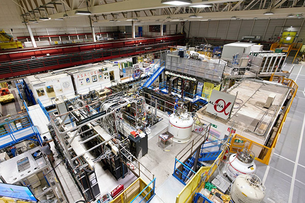 Image of a machine in a laboratory.