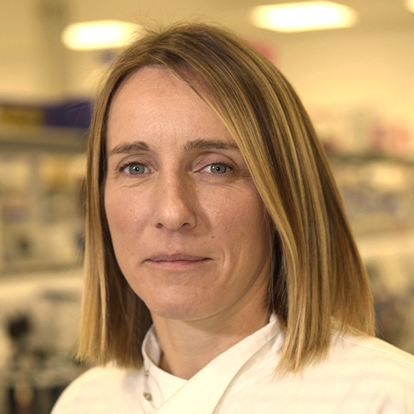 Dr Hannah Levis