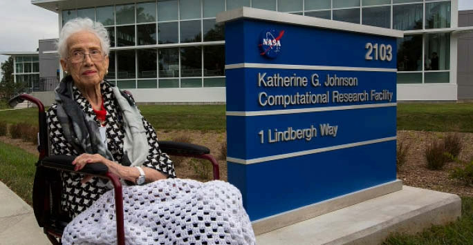 Katherine Johnson outside the Katherine G. Johnson Computational Research Facility