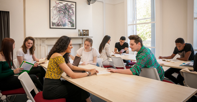 Students in Language Lounge.