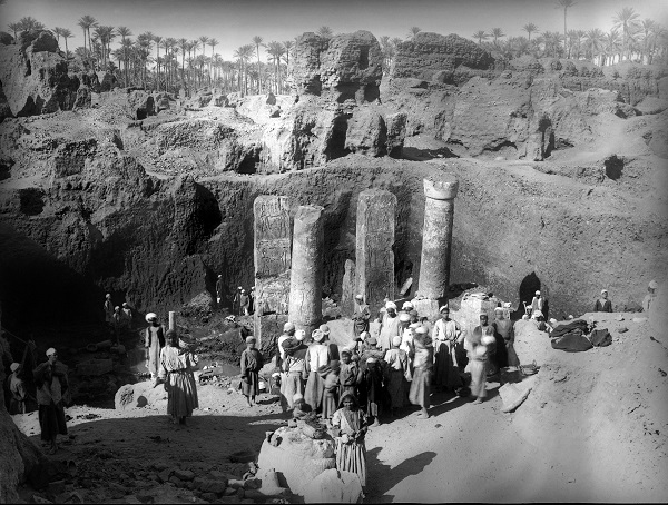 University of Pennsylvania Museum Excavations at Memphis, Egypt, 1915. The Eckley B. Coxe, Jr. Egyptian Expedition, under the direction of Clarence S. Fisher,
continued these excavations until 1923. Photo courtesy of the Penn Museum, image 33944.