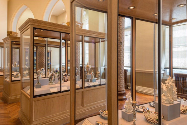 Galleries showing ceramics and decorative arts