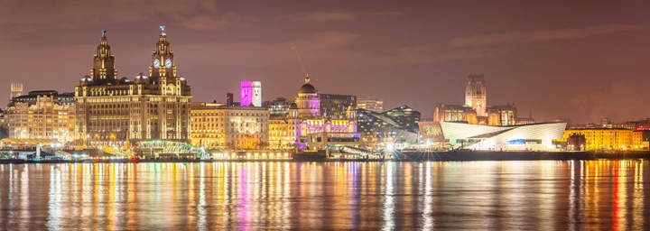 A picture of the Liverpool skyline by night