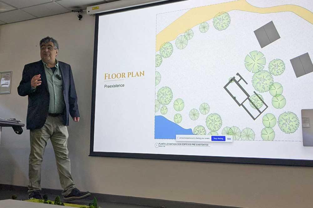 Wolney Unes lecturing