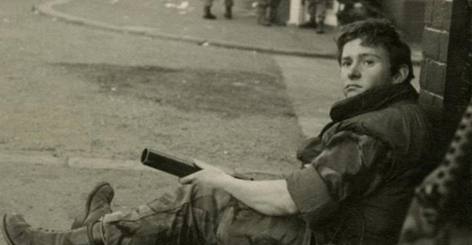 Soldier with a gun in Northern Ireland
