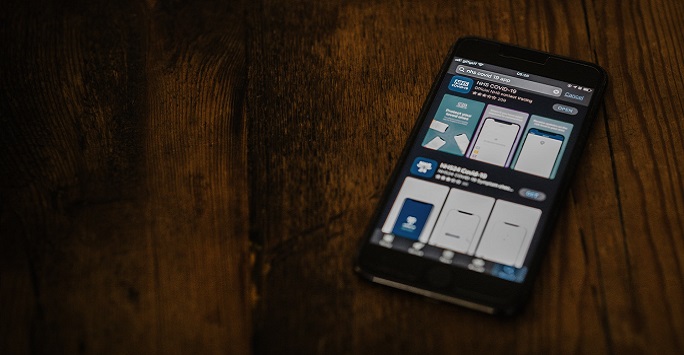 Covid NHS App by Annie Spratt on Unsplash.