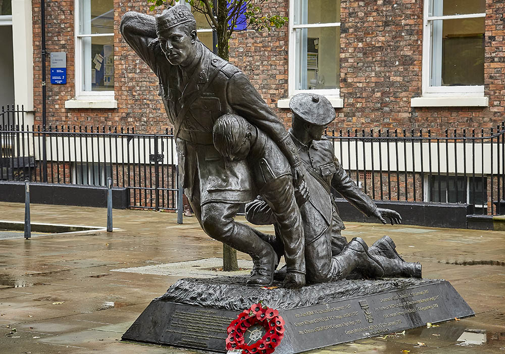 Liverpool Heroes Memorial Statue image