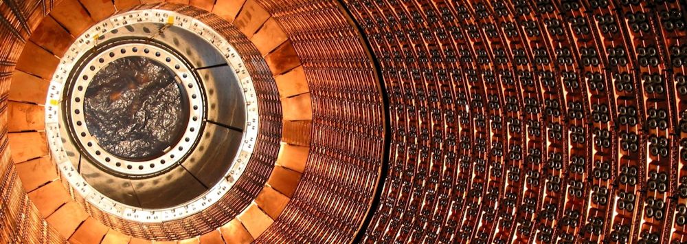 A view looking through the bore of the EMEC, HEC1 and HEC2 wheels inside the Liquid Argon End Cap Cryostat. ATLAS Experiment © 2004 CERN