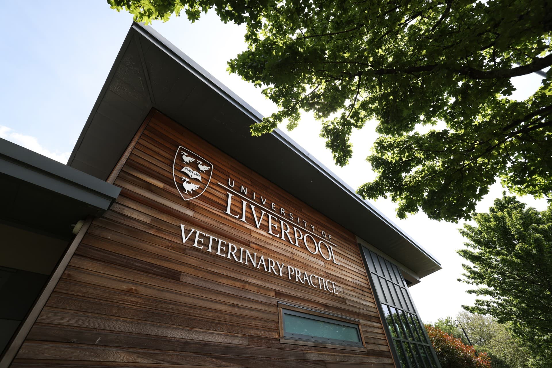 An image of the exterior of Leahurst campus veterinary school.
