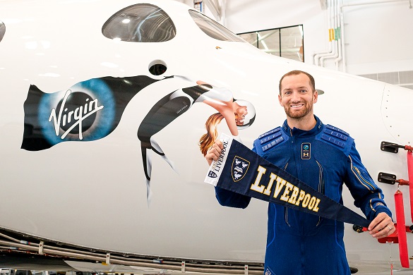 Alumnus Colin Bennett infront of VSS Unity