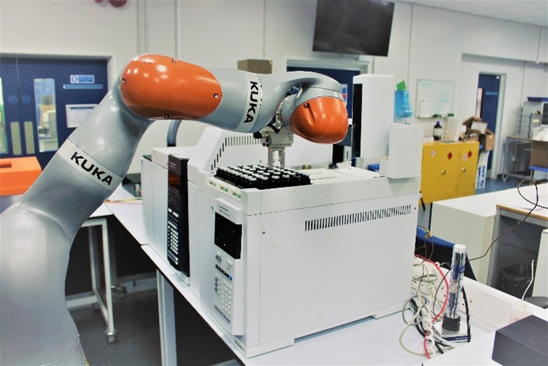 Robot chemist