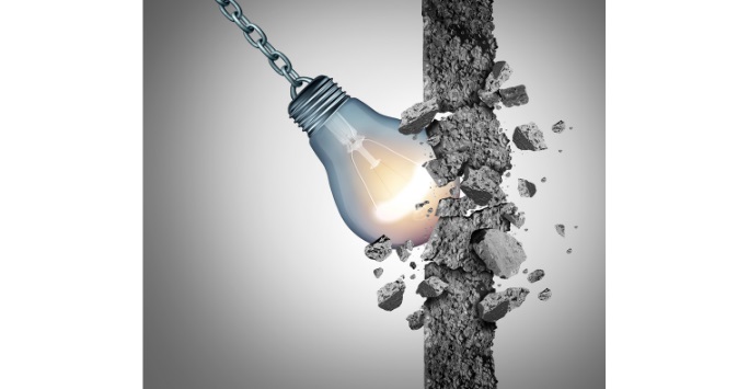 Bulb smashing a pillar