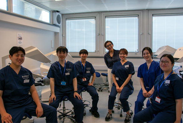 Visiting staff and students in the Haptic suite