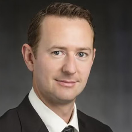 Headshot photo of Simon Rogers