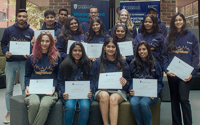 ULMS ExECS Class of 2023 with their certificates