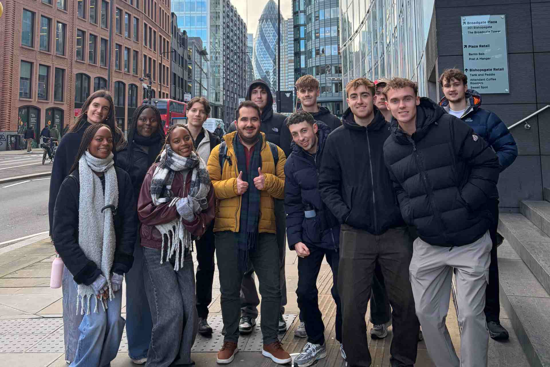 A group picture of Economic students at London trip