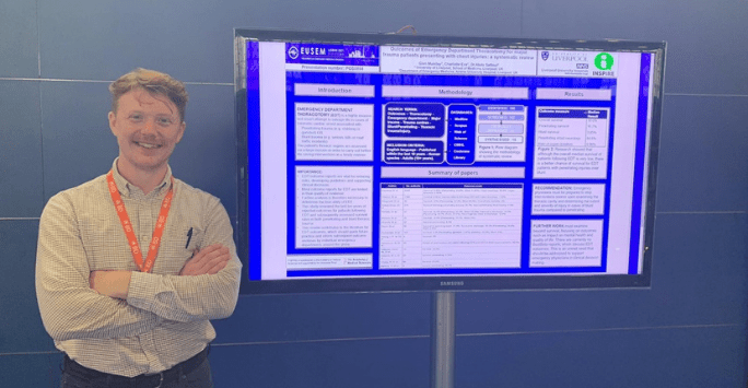 Glen Munday presenting his research at a conference