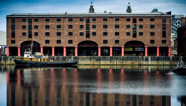 Albert dock daytime