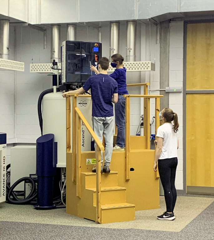 Students in the NMR facility