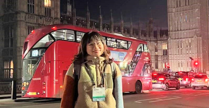 Yang Hao in London