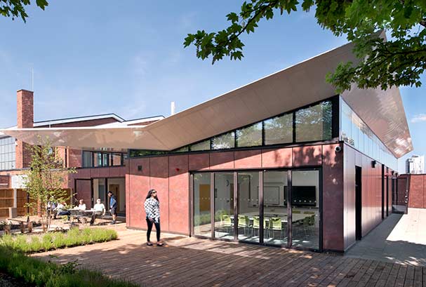Architecture and heritage for mental health in the community 