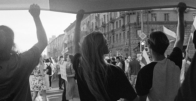 Belarus protest in Minsk photographed by Olya Shnarkevich for Unsplash