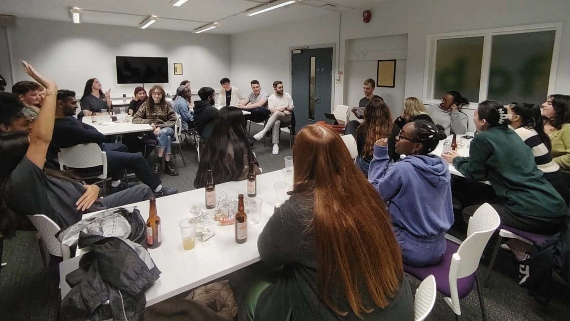 A lively evening of discussion and connection at one of the society’s informal socials