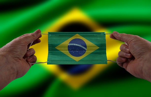 News and (Mis)information about COVID-19 in Brazil